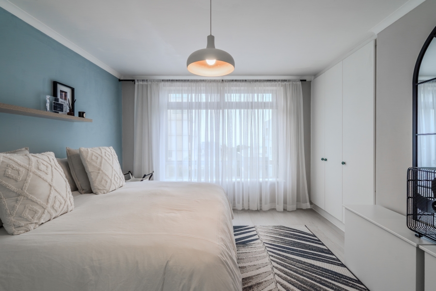 To Let 2 Bedroom Property for Rent in Fresnaye Western Cape